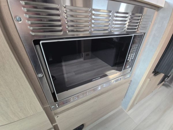 2025 Forest River Sunseeker MBS 2400BDS - Image 19