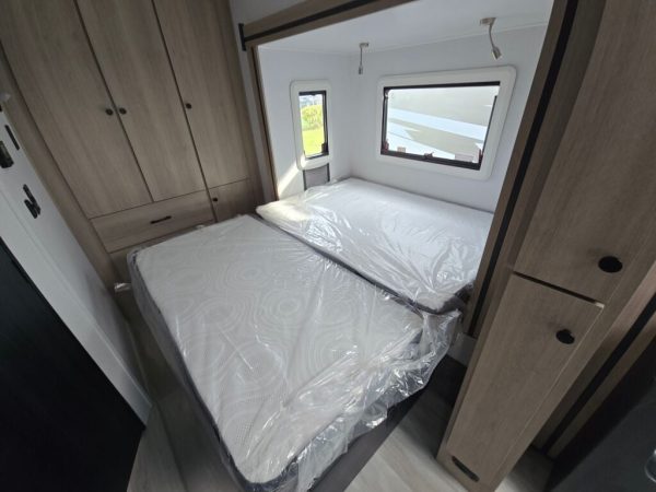 2025 Forest River Sunseeker MBS 2400BDS - Image 21