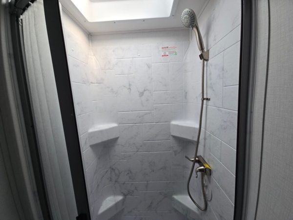 2025 Forest River Sunseeker MBS 2400BDS - Image 27