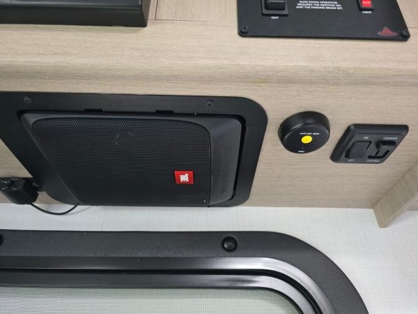 2025 Forest River Sunseeker MBS 2400BDS - Image 30