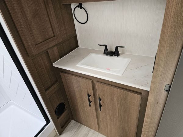 2025 Forest River Wildcat 304MBX - Image 21
