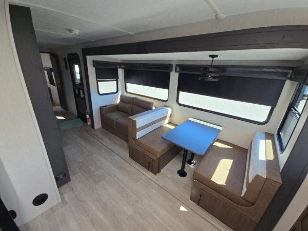 2025 Forest River Wildcat One 304MBX - Image 12