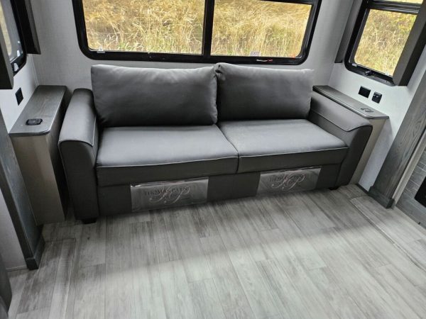 2025 Keystone Alpine 3303CK - Image 11