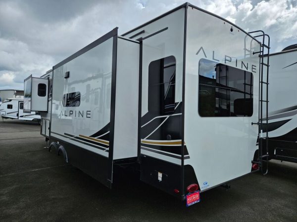 2025 Keystone Alpine 3303CK - Image 3