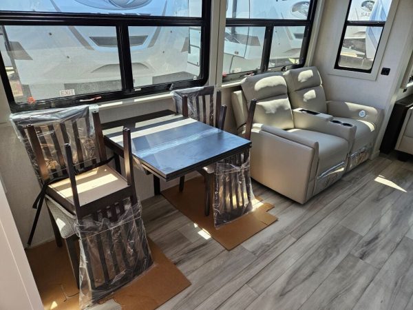 2025 Keystone Alpine 3303CK - Image 11