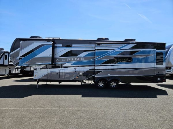 2025 Keystone Alpine 3303CK - Image 4