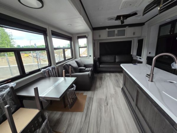2025 Keystone Alpine 3303CK - Image 7