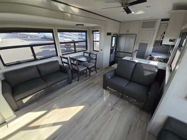 2025 Keystone Alpine 3910RK - Image 6