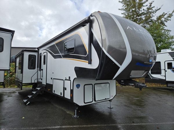 2025 Keystone Alpine Avalanche Edition 338GK - Image 12