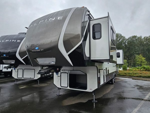 2025 Keystone Alpine Avalanche Edition 346FL - Image 2