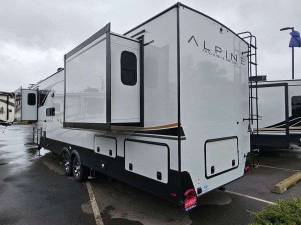 2025 Keystone Alpine Avalanche Edition 346FL - Image 3