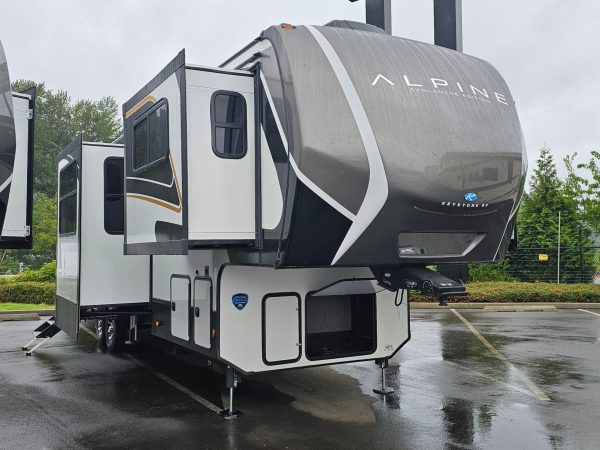 2025 Keystone Alpine Avalanche Edition 346FL - Image 32