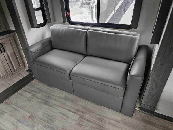 2025 Keystone Alpine Avalanche Edition 346FL - Image 10