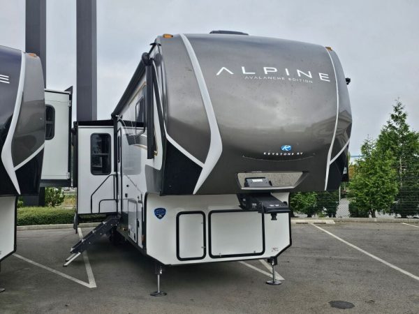 2025 Keystone Alpine Avalanche Edition 390DS - Image 2