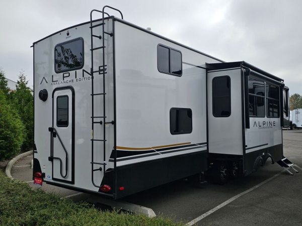 2025 Keystone Alpine Avalanche Edition 390DS - Image 3