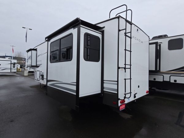 2025 Keystone Arcadia Super Lite 294SLRD - Image 3