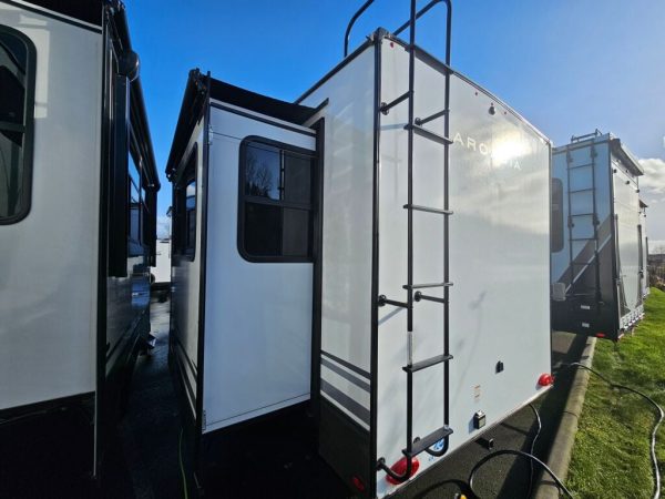 2025 Keystone Arcadia Super Lite 294SLRD - Image 3