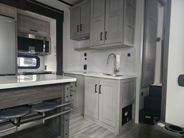 2025 Keystone Fuzion 373 - Image 19