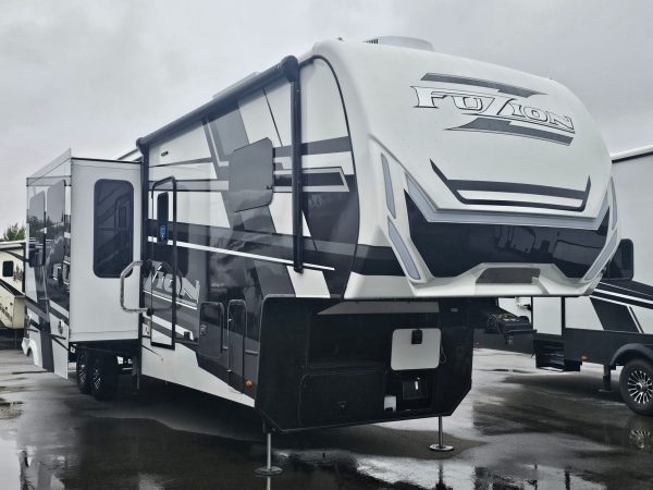 2025 Keystone Fuzion 373 - Image 35