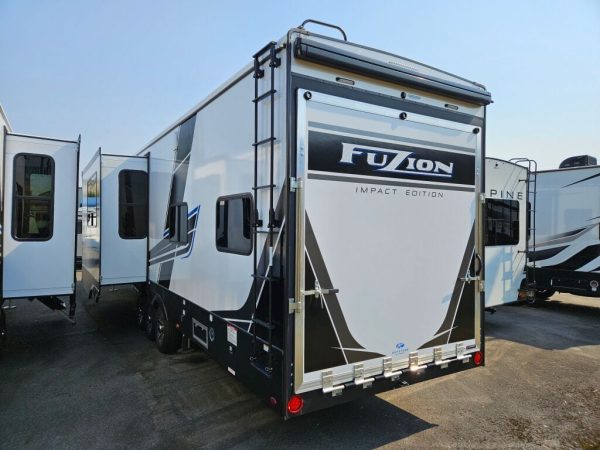 2025 Keystone Fuzion Impact Edition 415 - Image 3