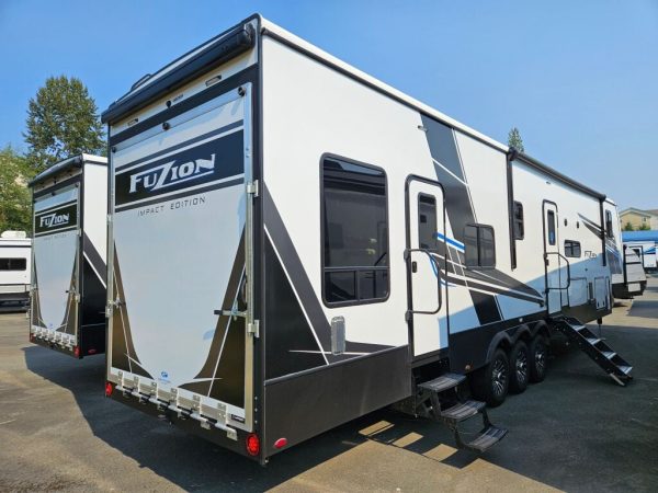 2025 Keystone Fuzion Impact Edition 415 - Image 4