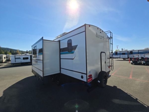 2025 Keystone Passport Super Lite 229BH - Image 6