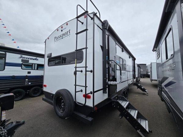 2025 Keystone Passport Super Lite 2450RKWE - Image 3