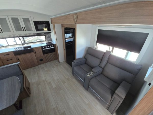 2025 Keystone Passport Super Lite 2450RKWE - Image 13