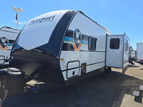 2025 Keystone Passport Super Lite 2450RKWE - Image 3