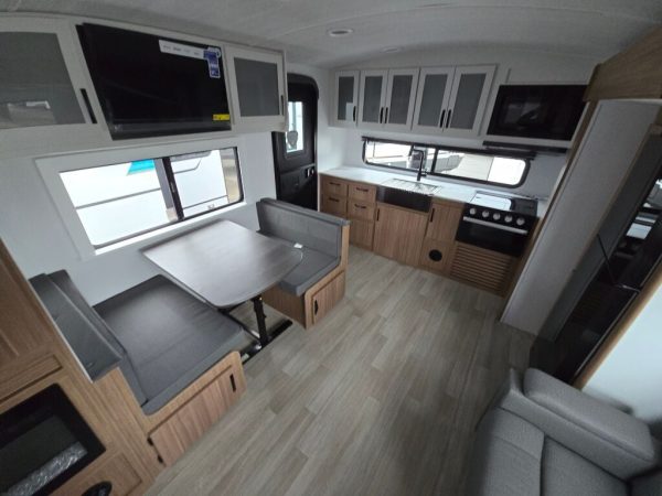 2025 Keystone Passport Super Lite 2450RKWE - Image 11