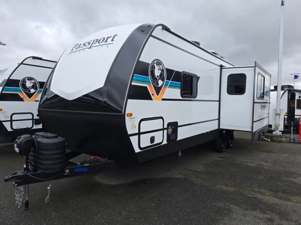 2025 Keystone Passport Super Lite 2450RKWE - Image 3