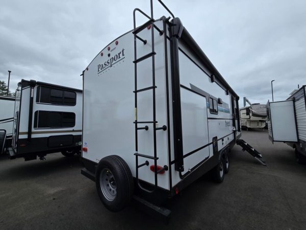 2025 Keystone Passport Super Lite 2605RBWE - Image 3
