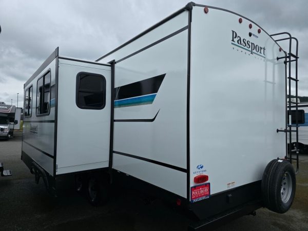 2025 Keystone Passport Super Lite 2605RBWE - Image 6
