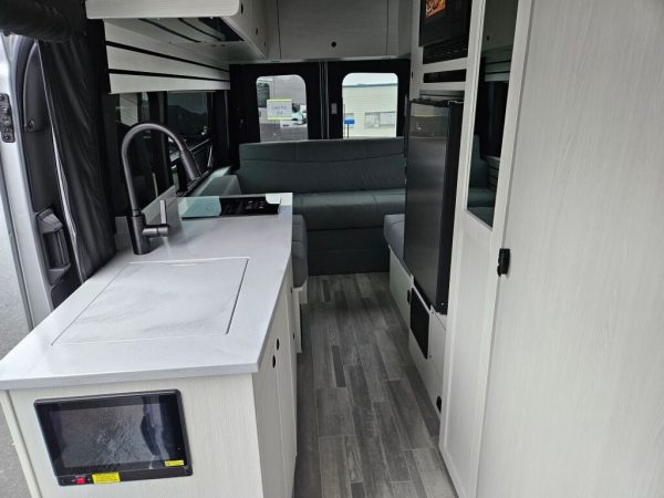 2025 Pleasure-Way Ontour 2.2 - Image 7
