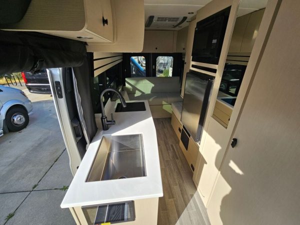 2025 Pleasure-Way Ontour 2.2 - Image 11