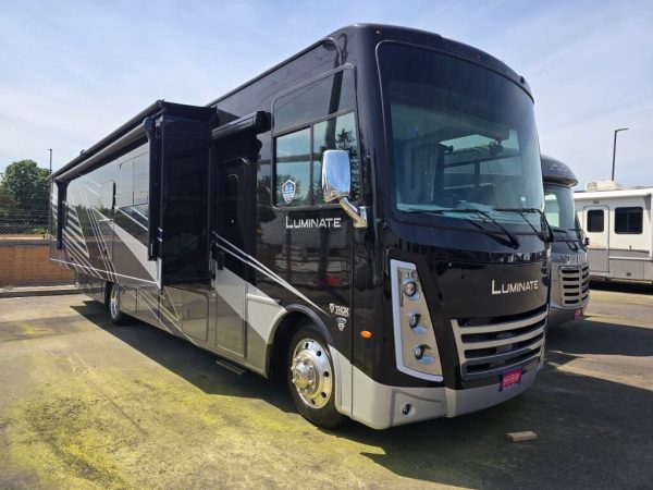 2025 Thor Motor Coach Luminate CC35