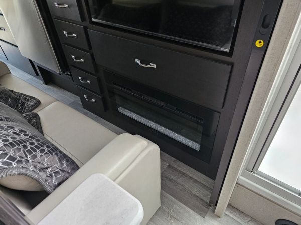 2025 Thor Motor Coach Omni AX29 - Image 15