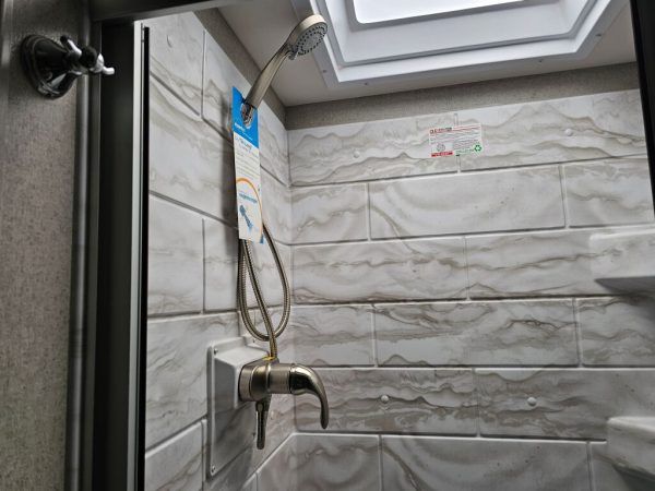 2025 Thor Motor Coach Omni AX29 - Image 19