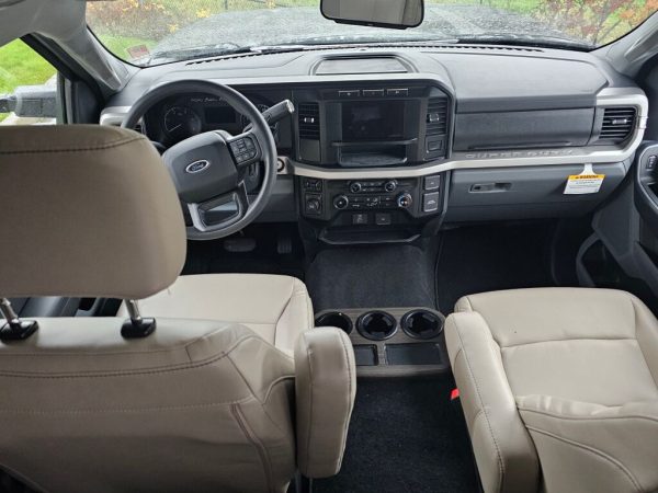 2025 Thor Motor Coach Omni XG32 - Image 20