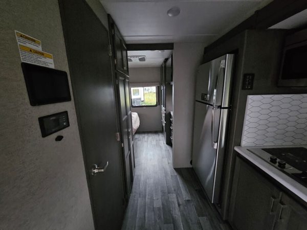 2025 Thor Motor Coach Omni XG32 - Image 9
