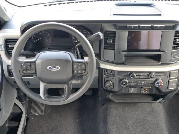 2025 Thor Motor Coach Omni XG32 - Image 7