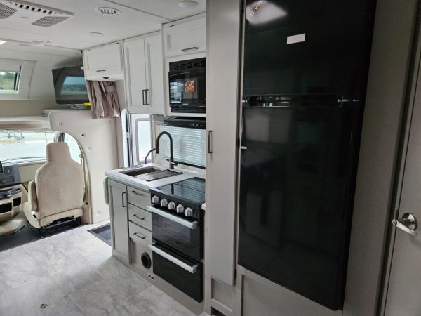 2025 Thor Motor Coach Quantum LC24 - Image 10