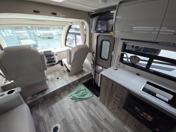 2025 Thor Motor Coach Vegas 24.1 - Image 8