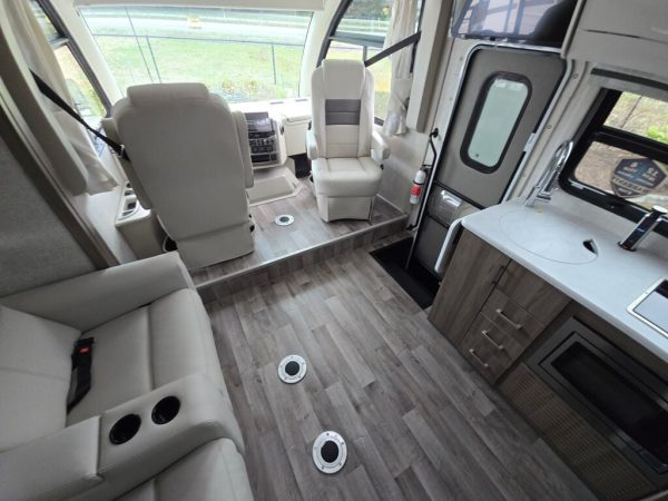 2025 Thor Motor Coach Vegas 26.2 - Image 13
