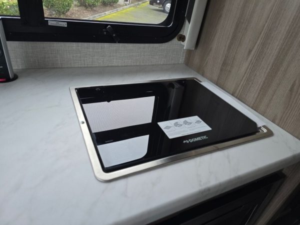 2025 Thor Motor Coach Vegas 26.2 - Image 19