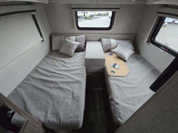 2025 Thor Motor Coach Vegas 26.2 - Image 28