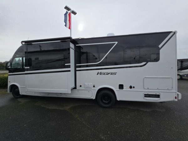 2025 Thor Motor Coach Vegas 26.2 - Image 4