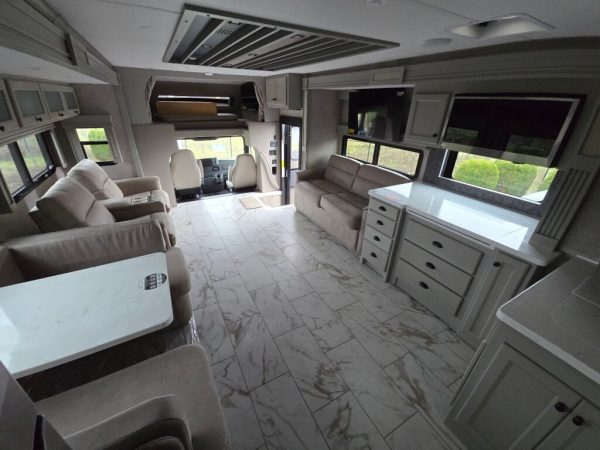 2025 Tiffin Motorhomes Allegro Bay 38AB - Image 11