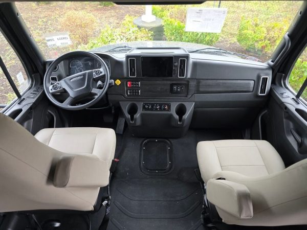 2025 Tiffin Motorhomes Allegro Bay 38AB - Image 5