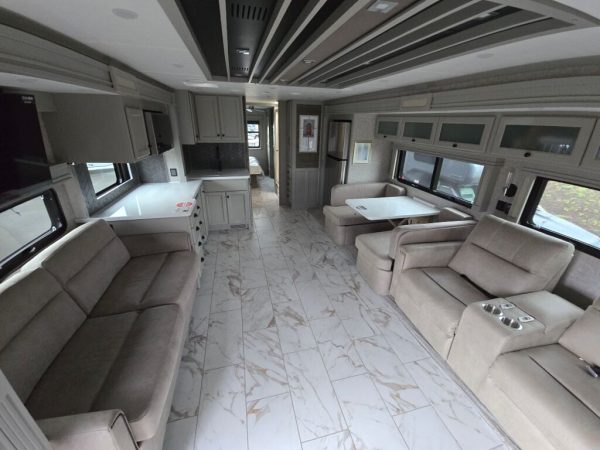 2025 Tiffin Motorhomes Allegro Bay 38AB - Image 8